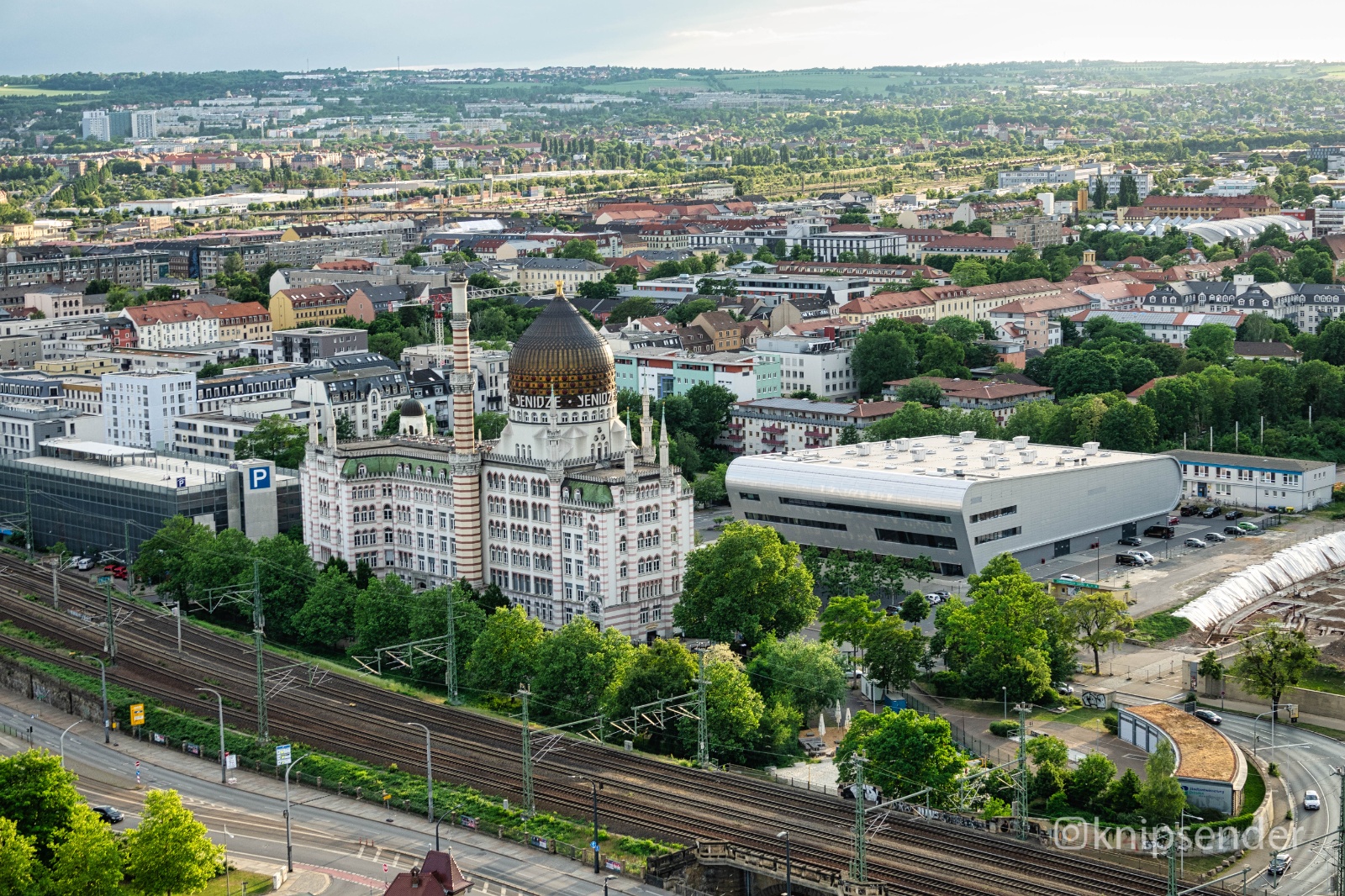 Yenidze und Ballsportarena DSC00748